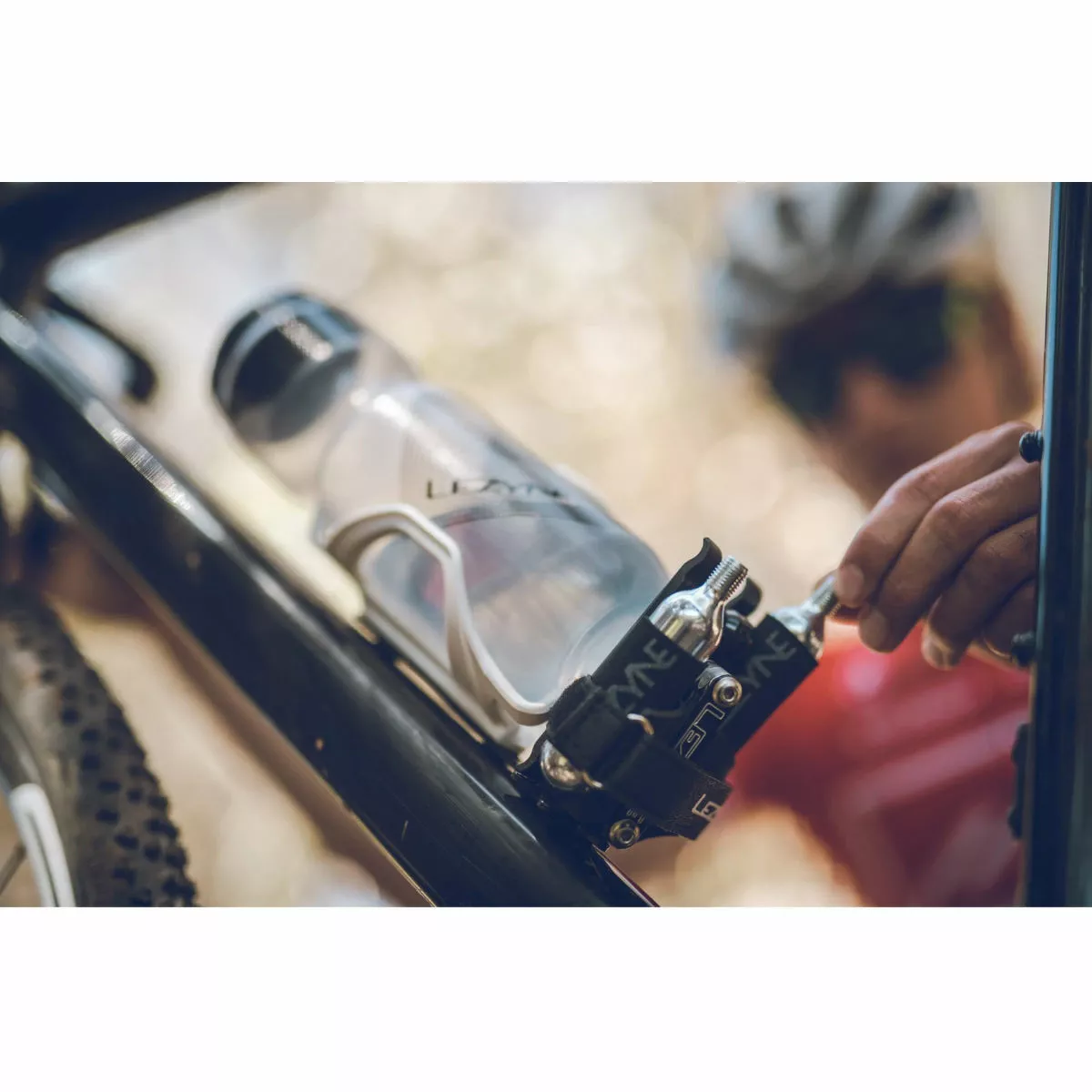 Lezyne Flow Bottle Cage Storage Adaptor - Image 3